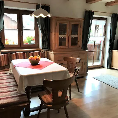 Fetznhof Farm stay *